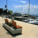Right On The * Crikvenica