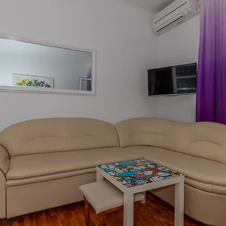 Apartment Right On The